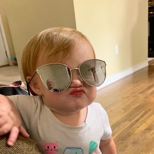 Meet your Posher, Veronica